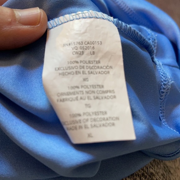 EUC Champion Baby Blue Workout Shirt - Picture 4 of 4